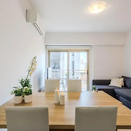 Luxury 2br 1 Min To * לרנקה