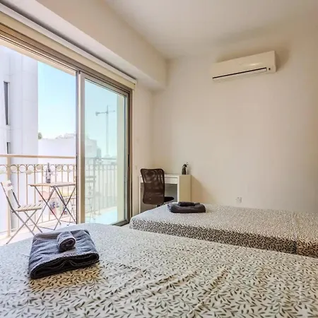 Luxury 2br 1 Min To Apartment