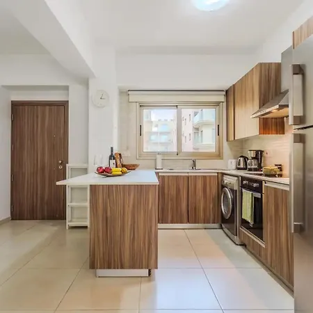 Apartment Luxury 2br 1 Min To Larnaca