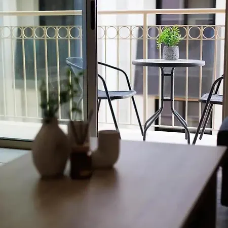 Luxury 2br 1 Min To
