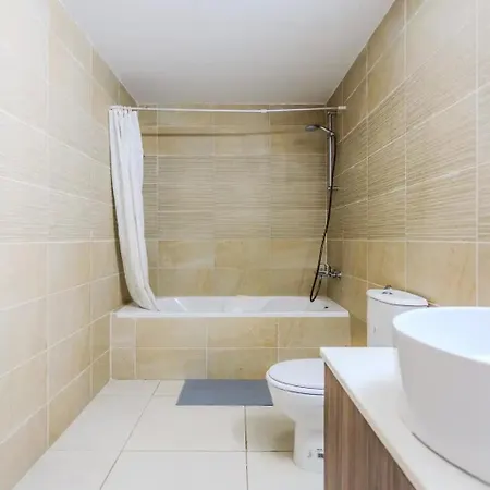 Apartment Luxury 2br 1 Min To