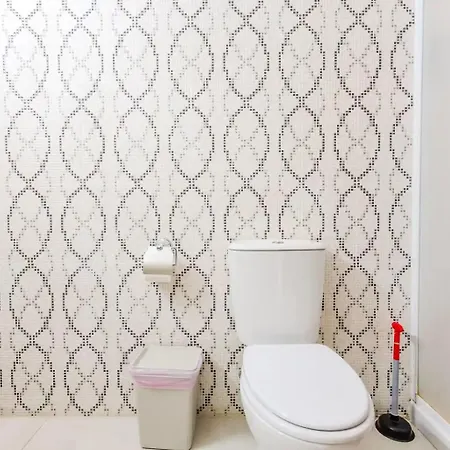 Luxury 2br 1 Min To * לרנקה