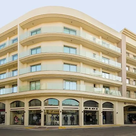 Luxury 2br 1 Min To Apartment Larnaca
