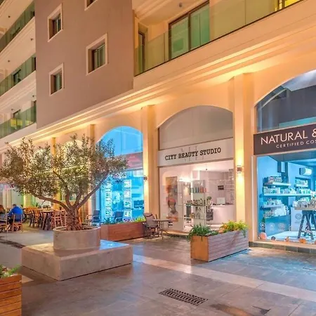 Luxury 2br 1 Min To Larnaca